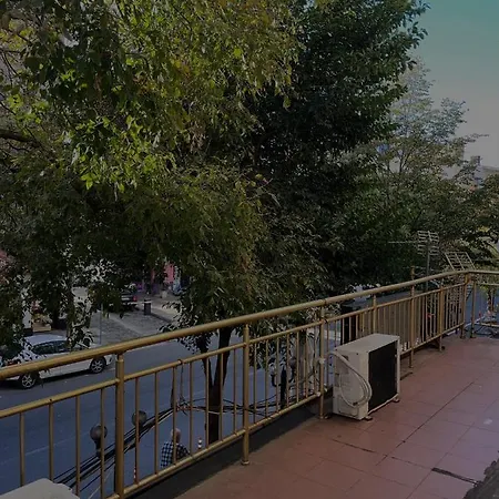 Central Apartment Apartman
